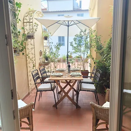 Apartamento Cozy Flat With A View From Palazzo Medici Soderini Florencia
